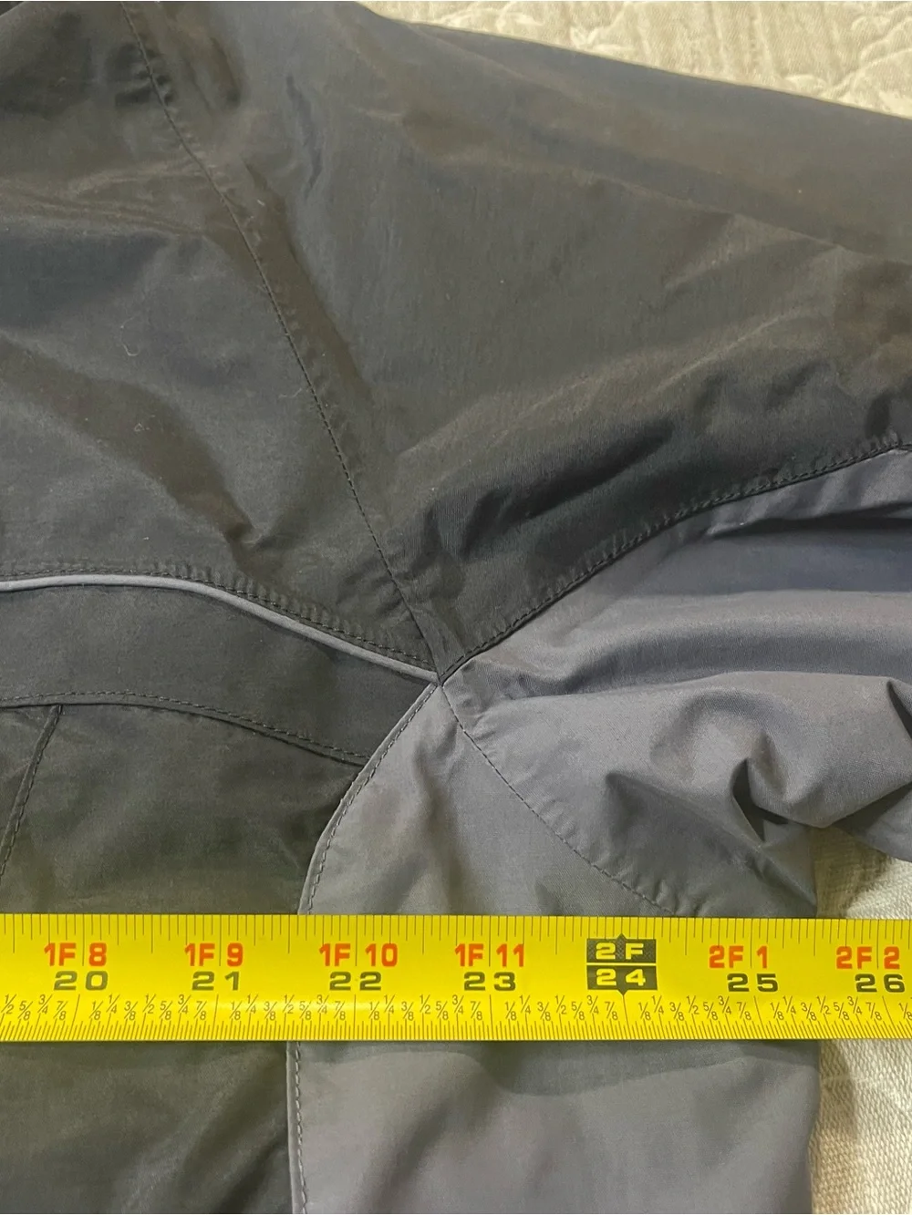 Vintage Columbia Sportswear Black Gray Hooded Jacket Men’s Large